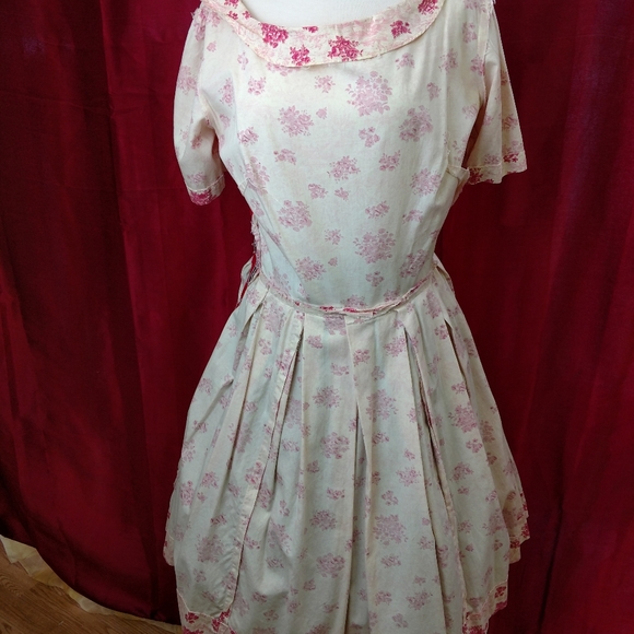 Beautiful 1940's-50's novelty print dress - Picture 7 of 8